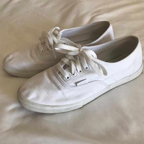 women's white vans shoes